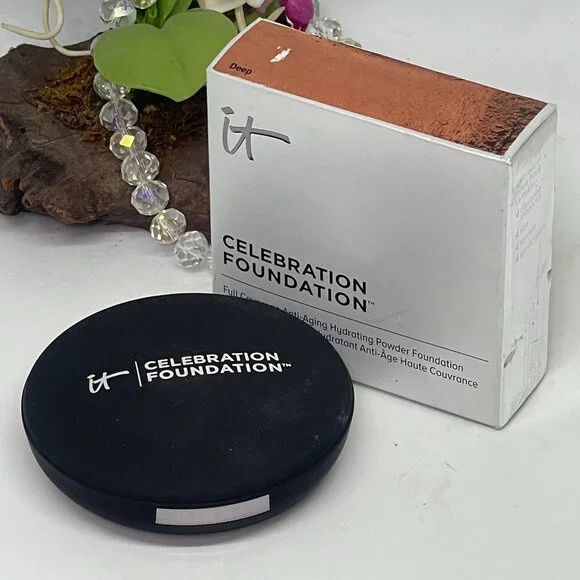IT Cosmetics Celebration Foundation Full Coverage Powder - Deep - .30 oz - Boxed - Picture 3 of 4